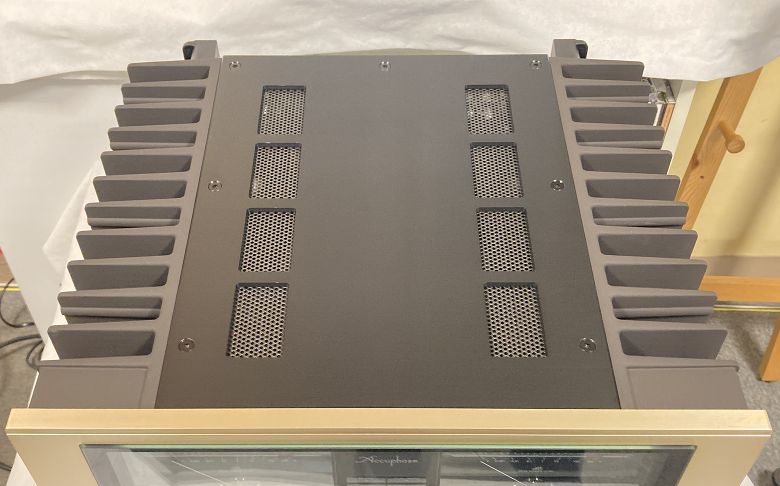 Accuphase P-4600 展示品 元箱付き 一台限り