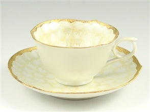 有田焼 三光堂 金松葉吹ラスターゴールド輪花浅型 コーヒーカップ&ソーサー